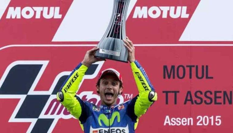 MotoGp, Assen: Rossi show, battuto Marquez all'ultima curva