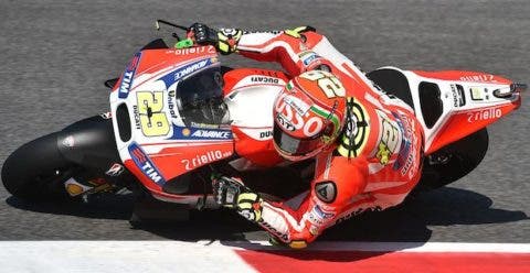 Andrea Iannone con un casco speciale per il GP d'Italia.