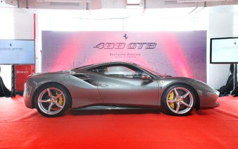 Ferrari-488-GTB-