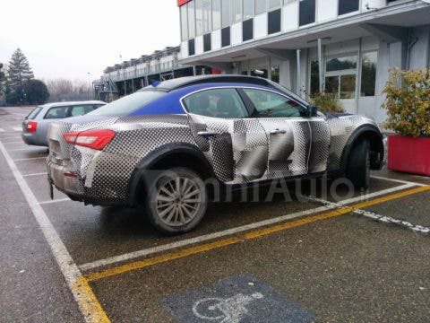 maserati-levante-foto-spia_3