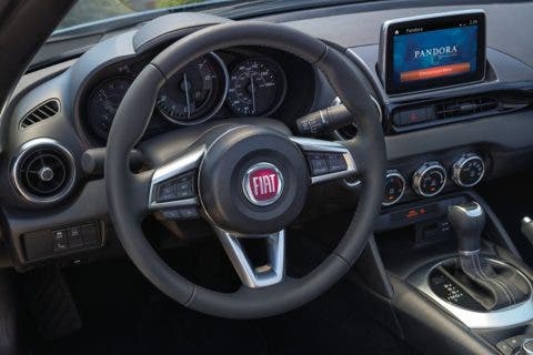 Fiat 124 Spider 3