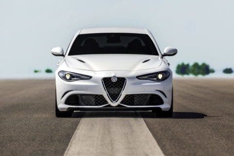 Alfa-Romeo-Giulia-QV-5