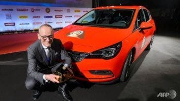 opel astra car of the year 2016