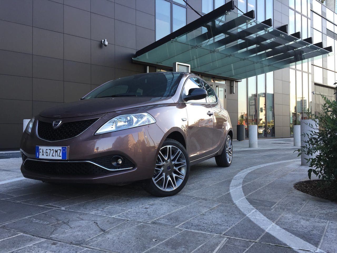 lancia ypsilon