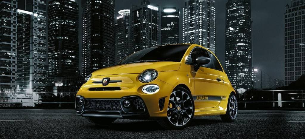 Noleggio Avis Abarth 595