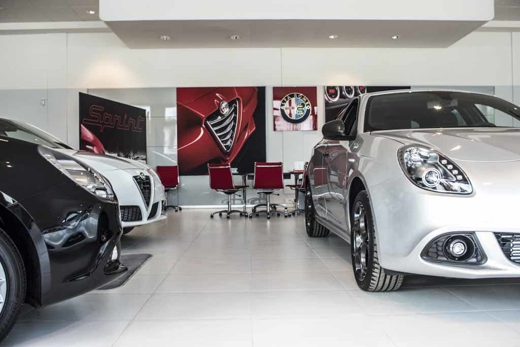Alfa Romeo il numero dei concessionari ufficiali scende