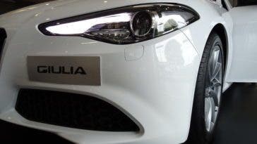Club Alfa Romeo Giulia fari