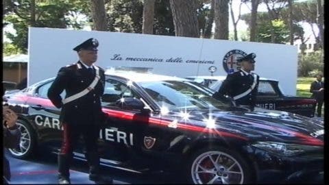 alfa giulia carabinieri livrea