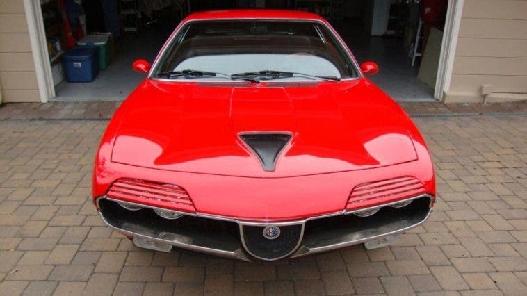 Alfa Romeo Montreal