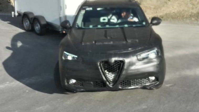 Frontale della nuova Alfa Romeo Stelvio