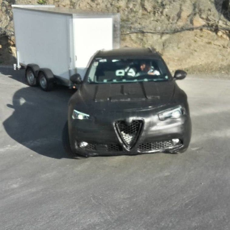 Frontale della nuova Alfa Romeo Stelvio
