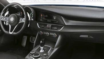Alfa Romeo Giulia Veloce 2016 Interni Plancia