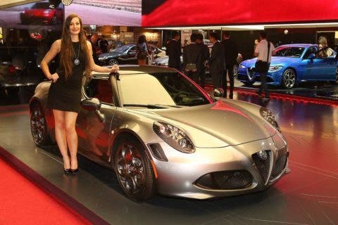 L'Alfa Romeo 4C Coupé al Salone di Parigi 2016