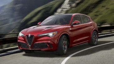 AlfaRomeo Stelvio Frontale Foto