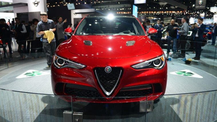 alfa romeo stelvio qv rosso red