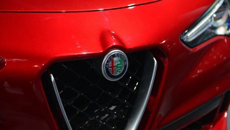 alfa romeo stelvio qv rosso red