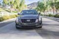 cadillac ats 20t frontale nera su strada