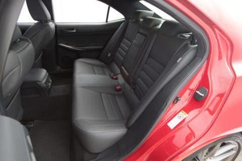Lexus IS 200T sedili posteriori