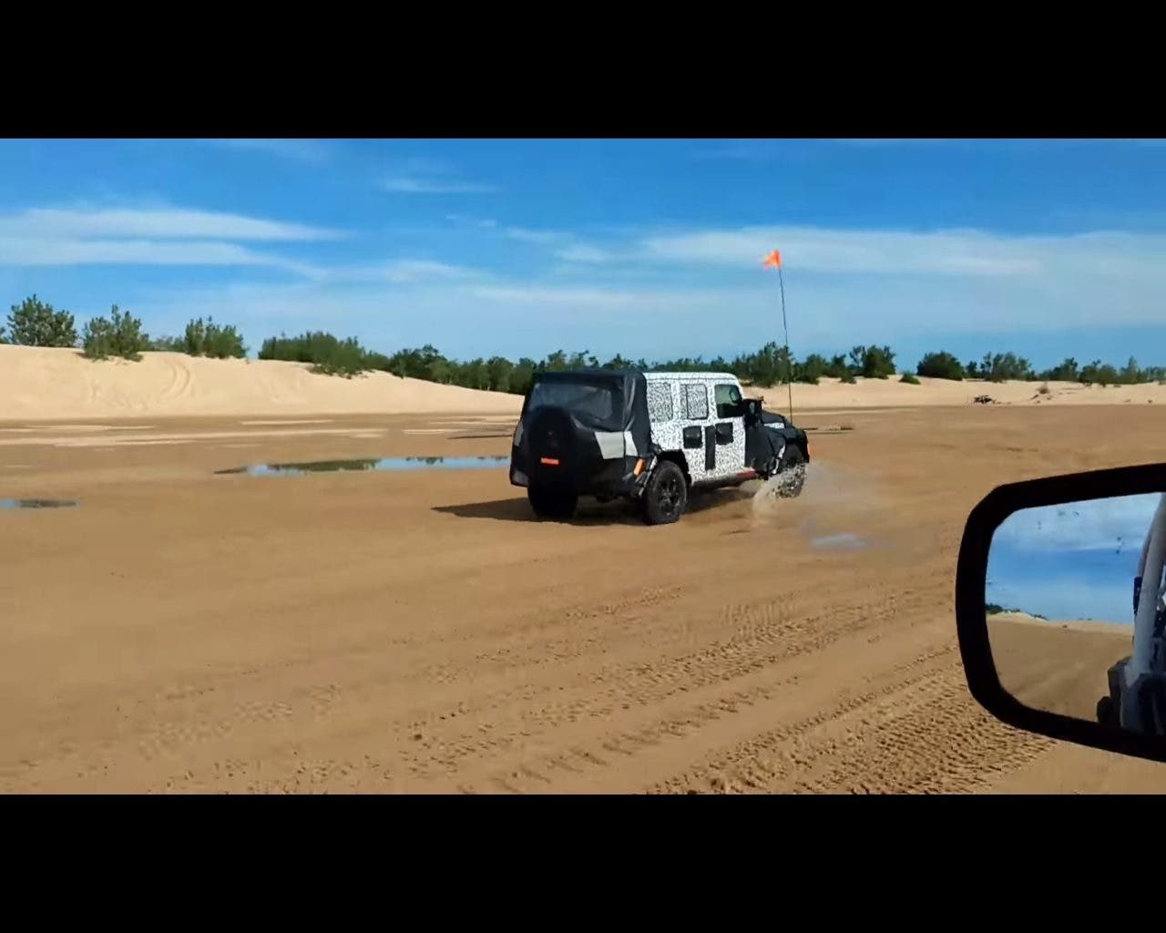 Jeep Wrnagler Unlimited video spia