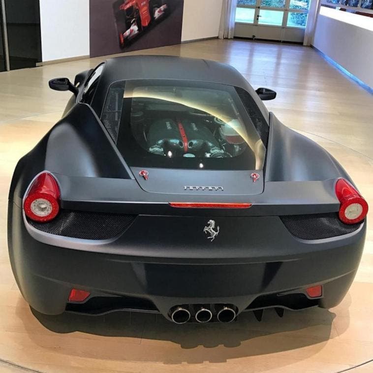 Ferrari 458 Italia V12