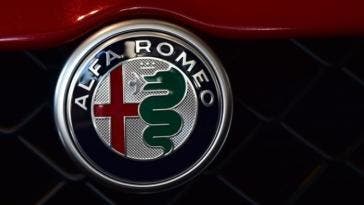 Alfa Romeo 6C 2020 render concept