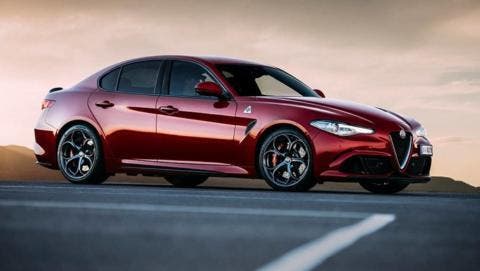 Alfa Romeo Giulia Car of the Year 2018 Motor Trend