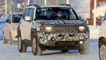 Jeep Renegade 2018 nuove immagini