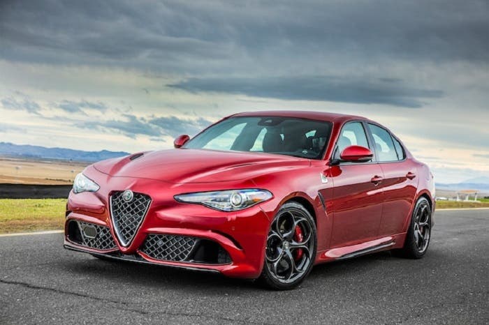 Alfa Romeo Giulia Red Dot Awards