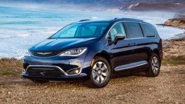 Chrysler Pacifica Hybrid Canadian Green Car Awards