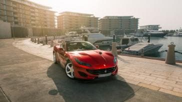Ferrari Portofino tour Emirati Arabi Uniti