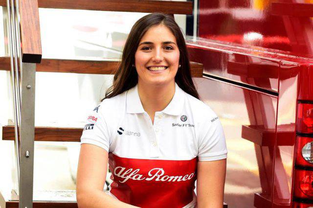 Tatiana Calderon a pilota per i test