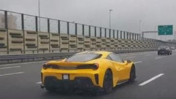 Ferrari 488 Pista gialla video