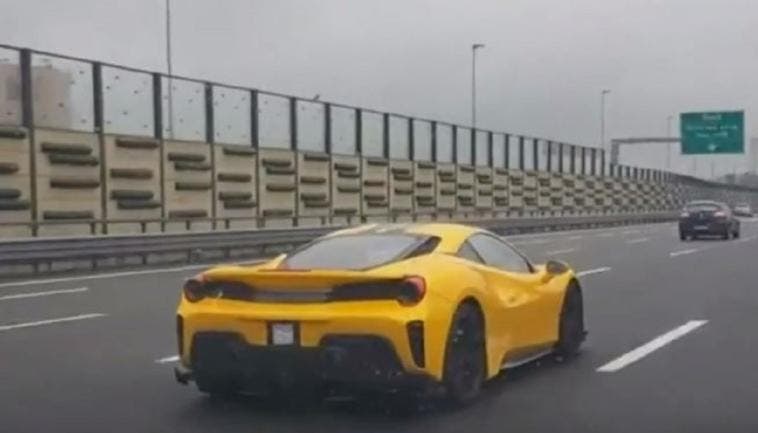 Ferrari 488 Pista gialla video