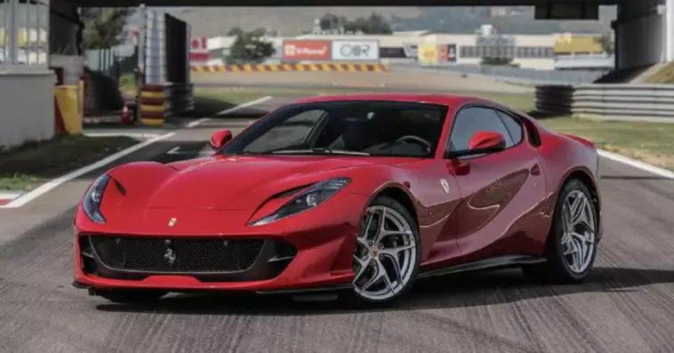 Ferrari 812 Superfast Mugello video