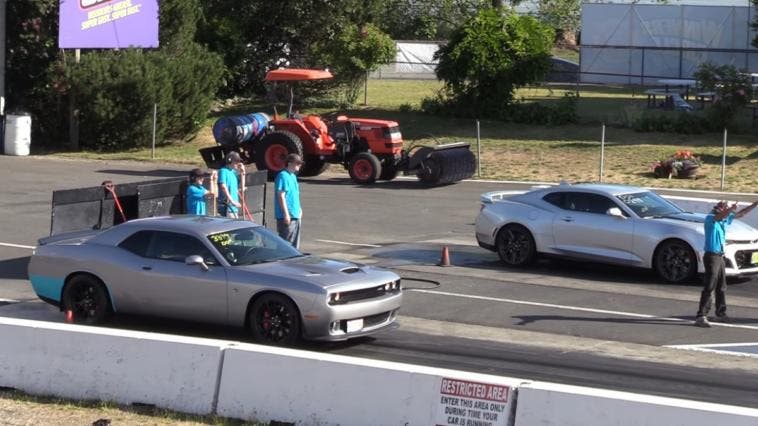 Dodge Challenger SRT Hellcat vs Chevrolet Camaro ZL1