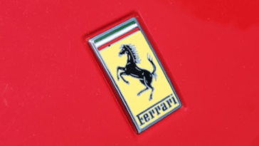 Ferrari aggiunge nuove auto richiamo airbag Takata