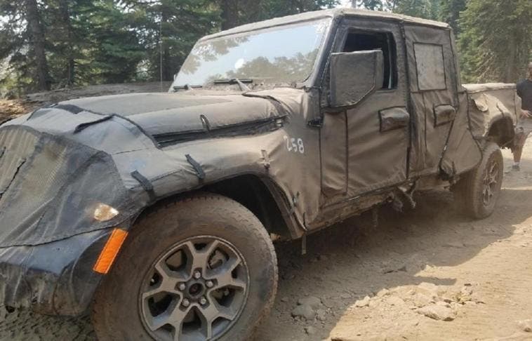 Jeep Scrambler foto spia Rubicon Trail