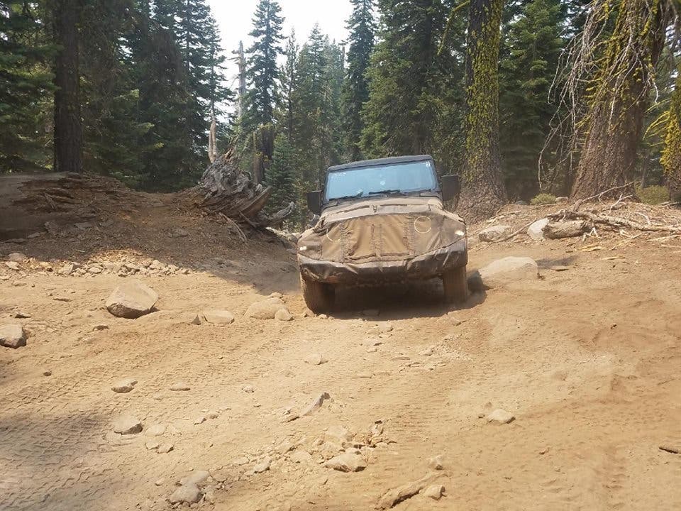 Jeep Scrambler foto spia Rubicon Trail
