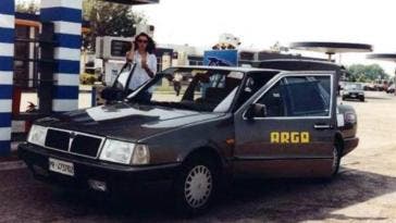Lancia Thema prima auto a guida autonoma compie 20 anni