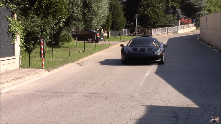 Ferrari prototipo ibrido strada