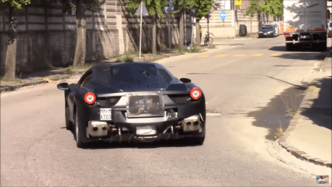 Ferrari prototipo ibrido strada