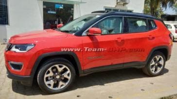 Jeep Compass Limited Plus foto spia