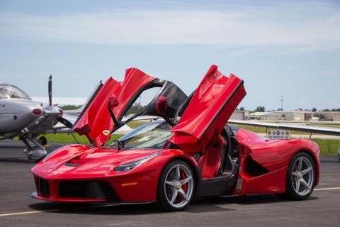 LaFerrari esemplare 2015 Bring a Trailer