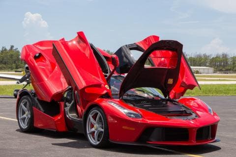 LaFerrari esemplare 2015 Bring a Trailer