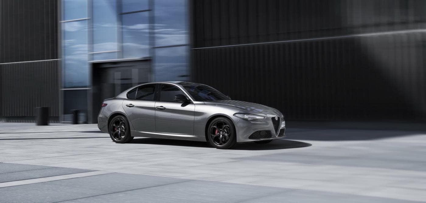 Alfa Romeo Giulia, Stelvio e Giulietta Nero Edizione UK