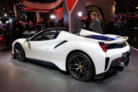 Ferrari 488 Pista Spider Salone di Parigi 2018