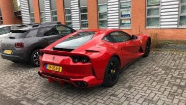 Ferrari 812 Superfast carrozzeria rossa