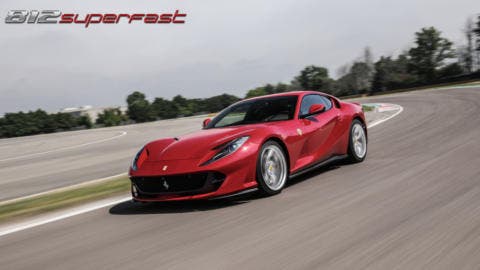 Ferrari 812 Superfast motore biturbo render