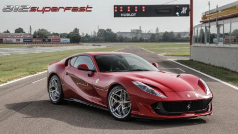 Ferrari 812 Superfast motore biturbo render