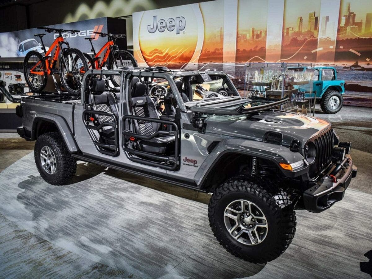 Jeep Gladiator: Mopar svela oltre 200 accessori per il nuovo pick-up 